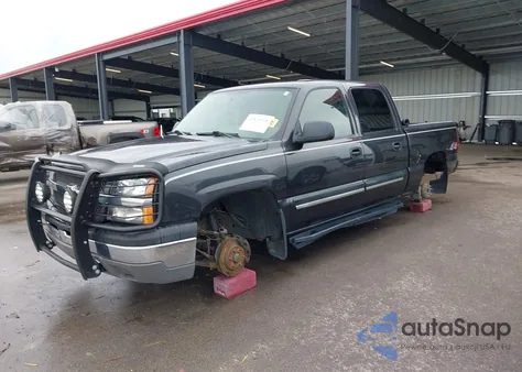 2004 Chevrolet Silverado 1500 Ls из США, поврежденный, VIN 2GCEK13T341327806